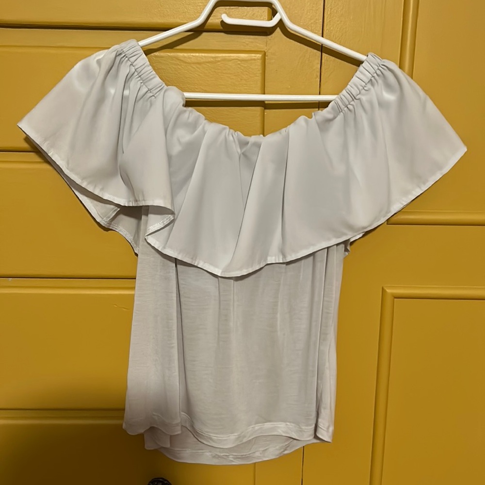 Ladies' Light Grey Gorgeous Summer Top by French Connection. Size XS
